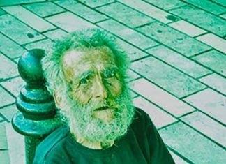 Jesus Visits the Central Bus Station