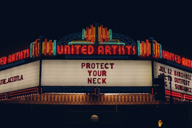 Neon Neck