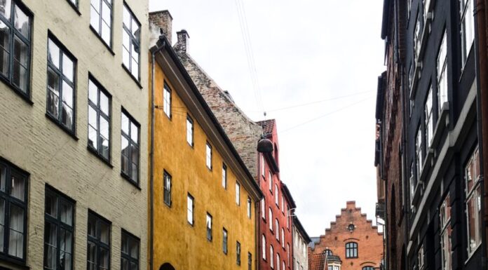 Look up from the pavement, won’t you?