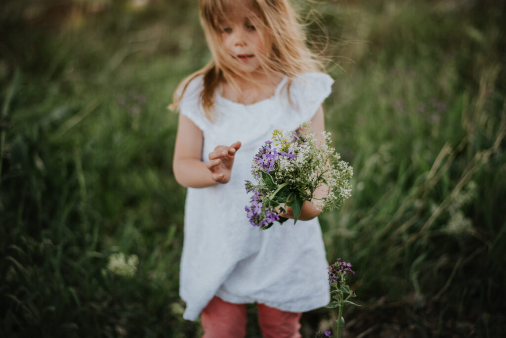 Wendy and the flowers