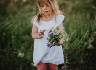 Wendy and the flowers