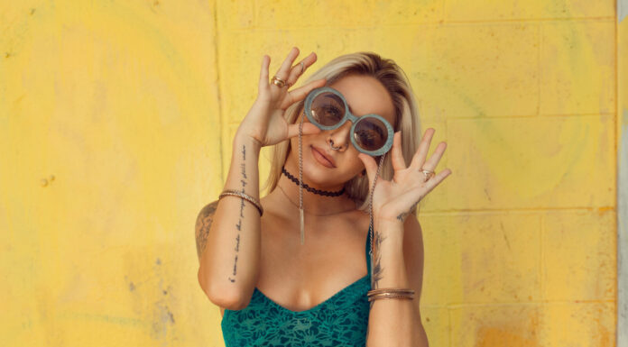 Blood Oranges / ice cubes & straws