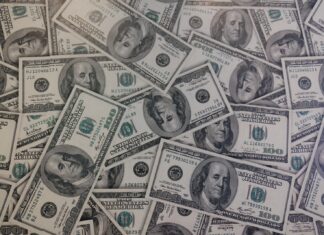 Amgen 100 U.S. dollar banknote lot