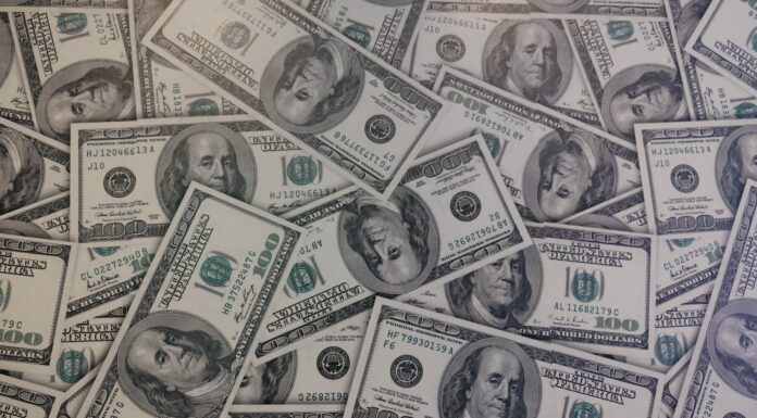 Amgen 100 U.S. dollar banknote lot