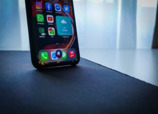 Shut Up, Siri black iphone 5 on black table