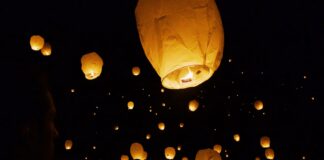 Redshift white paper lantern with light