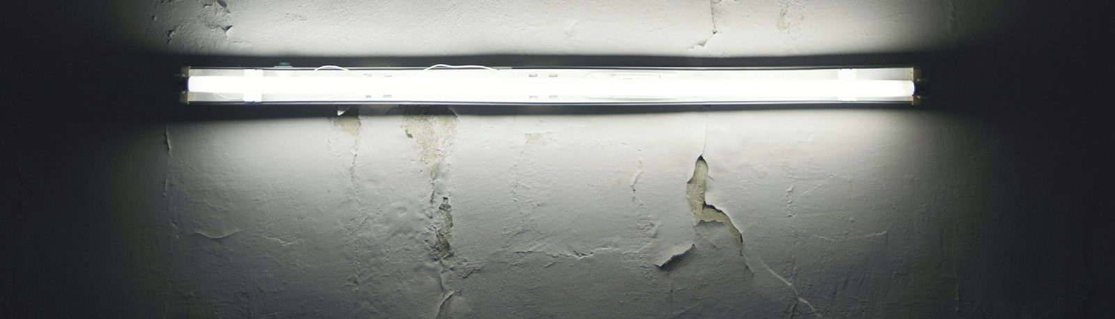 white fluorescent light on white ceiling