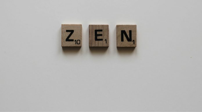 Que Sera Sera brown Zen decor