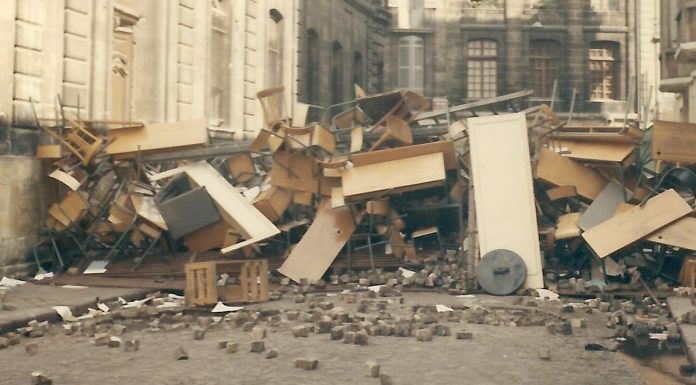 Sous les pavés, la plage